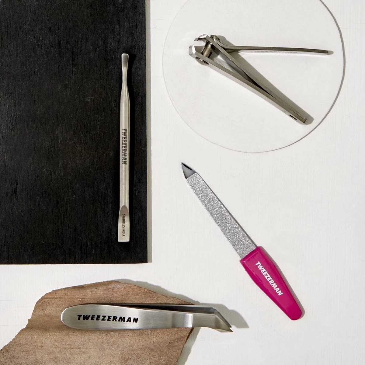 Tweezerman Mini Nagelset - RVS - Manicureset Met Nagelvijl, Nagelknipper, Bokkenpoot En Nagelriemknipper - Roze - Afbeelding 4