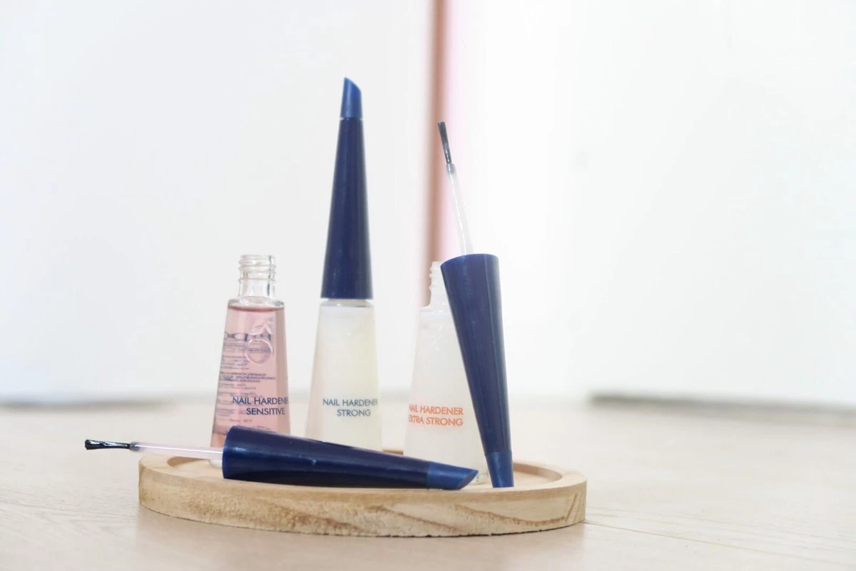 Herome Nagelverharder En Base Coat - Nail Hardener Sensitive - Met Keratine Verbetert De Conditie Van De Nagels - TFS Hars- En Tolueenvrij - 10ml - Afbeelding 2